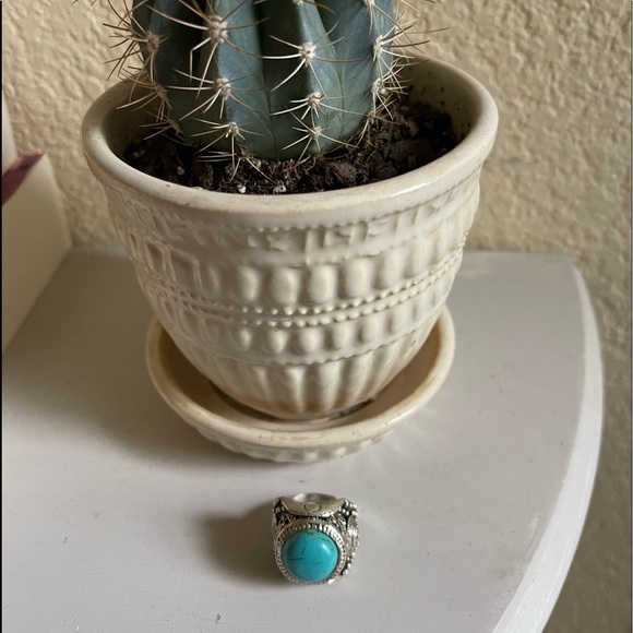 Round Adjustable Turquoise Ring - Picture 5 of 7